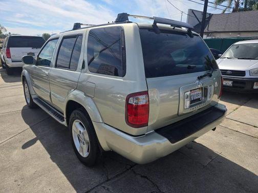 2001 INFINITI QX4 Luxury