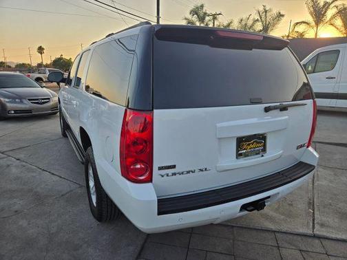 2011 GMC Yukon XL 1500 SLT