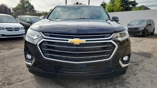 Black 2021 Chevrolet Traverse LT Cloth