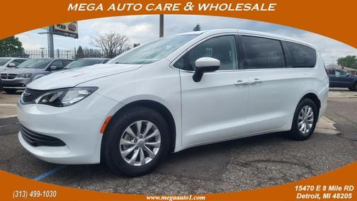 2017 Chrysler Pacifica Touring