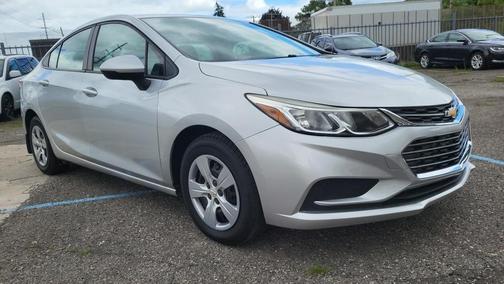 Silver 2018 Chevrolet Cruze LS