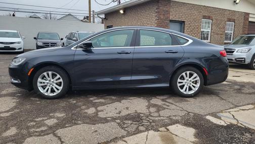2017 Chrysler 200 LX