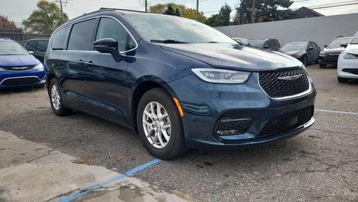 2022 Chrysler Pacifica Touring-L