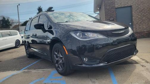 2018 Chrysler Pacifica Touring-L