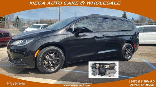 2018 Chrysler Pacifica Touring-L