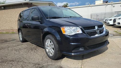 Black 2019 Dodge Grand Caravan SE