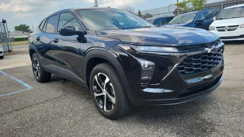 Black 2025 Chevrolet Trax 1RS