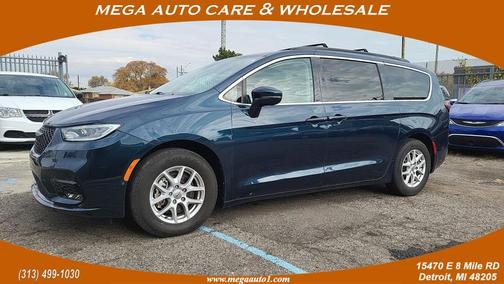 2022 Chrysler Pacifica Touring-L