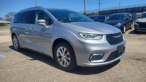 2021 Chrysler Pacifica Touring-L