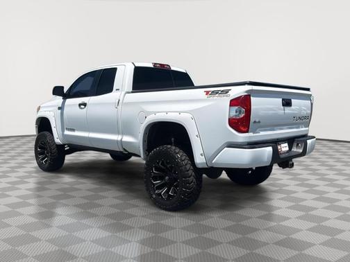 Super White 2016 Toyota Tundra SR5