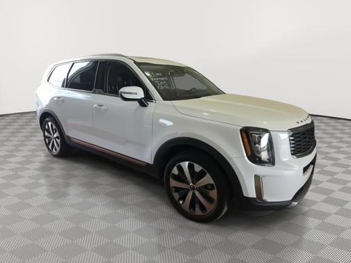 Glacial White Pearl 2021 Kia Telluride EX