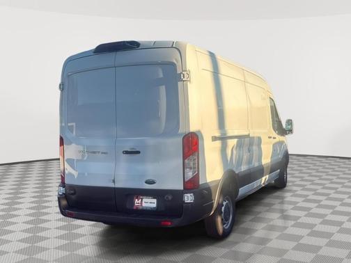 2018 Ford Transit-250 148 WB Medium Roof Cargo