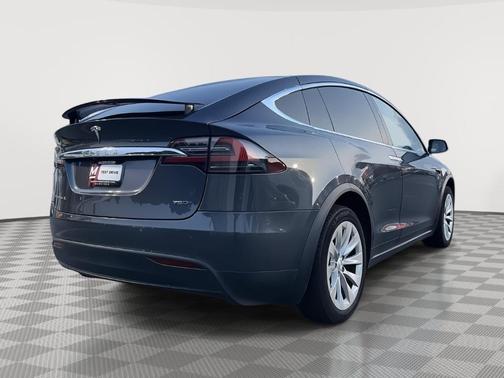 2017 Tesla Model X 90D