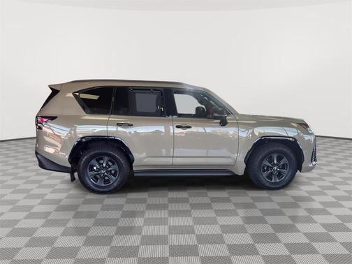 2025 Lexus LX 700h Overtrail