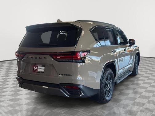 2025 Lexus LX 700h Overtrail
