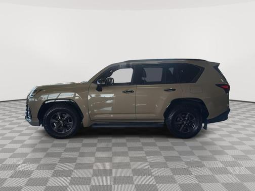 2025 Lexus LX 700h Overtrail