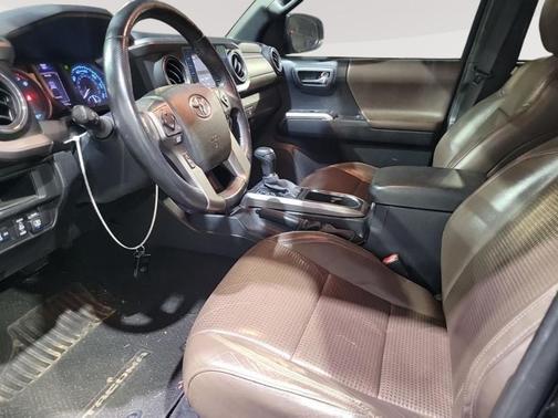 2017 Toyota Tacoma Limited