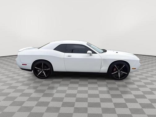 2010 Dodge Challenger SE