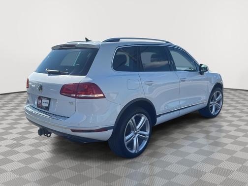 2017 Volkswagen Touareg V6 Executive