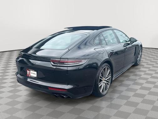 2019 Porsche Panamera GTS