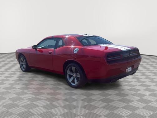 Redline Red Tricoat Pearl 2016 Dodge Challenger SXT