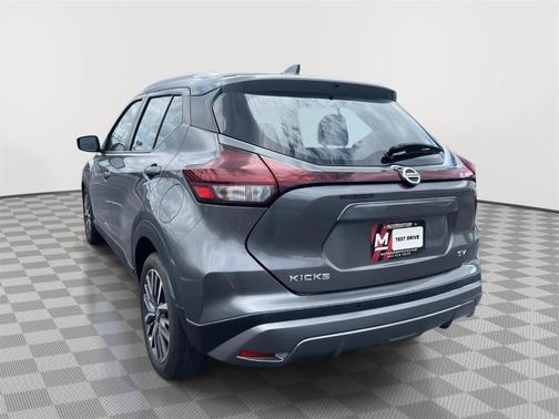 2021 Nissan Kicks SV
