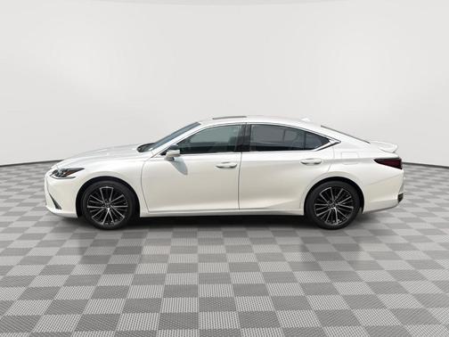 2025 Lexus ES 300h Base