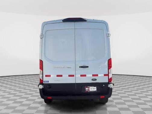 2018 Ford Transit-250 148 WB Medium Roof Cargo