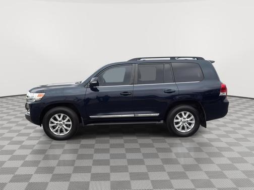 2018 Toyota Land Cruiser V8