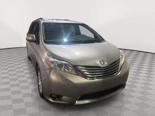 2015 Toyota Sienna XLE