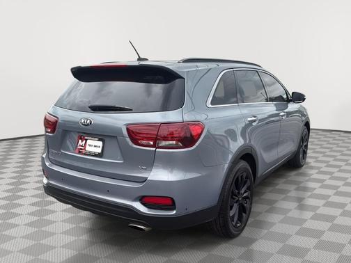 Everlasting Silver 2020 Kia Sorento S