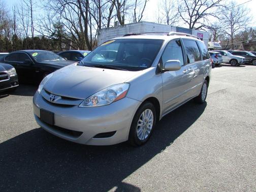 2009 Toyota Sienna XLE