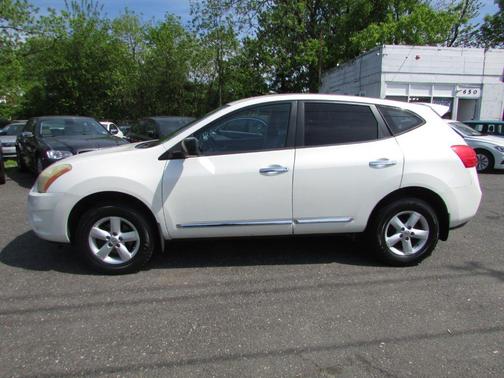 Pearl White 2012 Nissan Rogue S