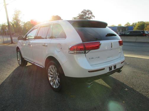 2013 Lincoln MKX Base
