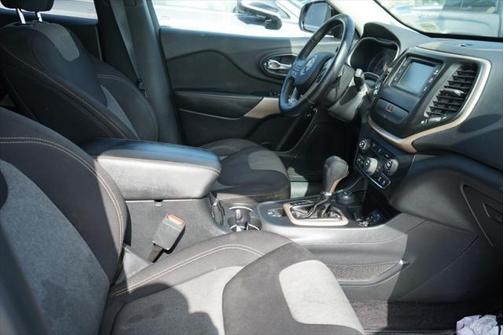 2017 Jeep Cherokee Altitude