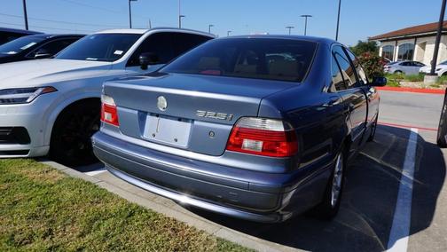 2003 BMW 525 525i