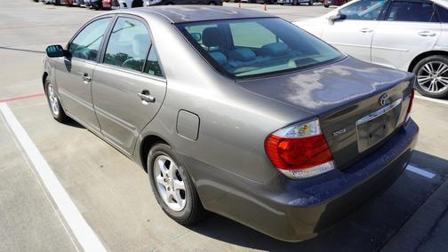 2006 Toyota Camry LE