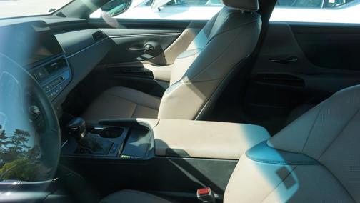 2024 Lexus ES 250 Base