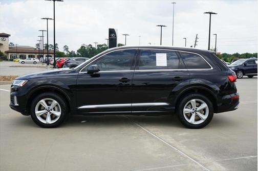 2023 Audi Q7 45 Premium Plus