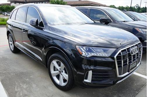 2023 Audi Q7 45 Premium Plus