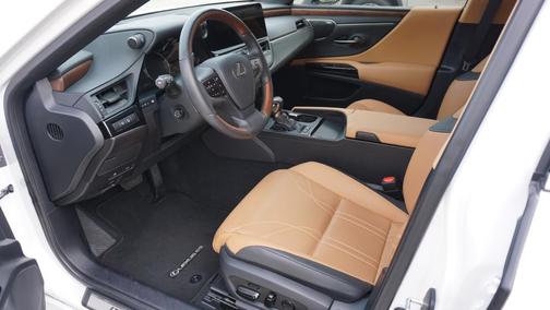 2024 Lexus ES 300h Ultra Luxury