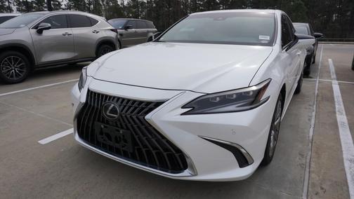 2024 Lexus ES 300h Ultra Luxury