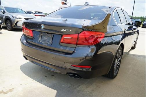 2020 BMW 540 540i