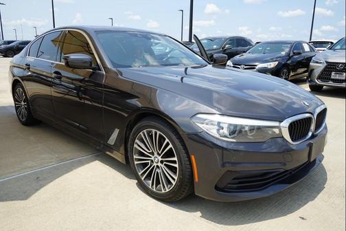 2020 BMW 540 540i