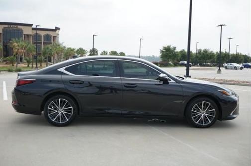 2022 Lexus ES 350 Base
