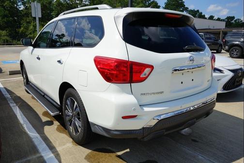 2018 Nissan Pathfinder SV