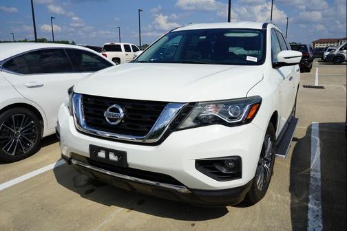 2018 Nissan Pathfinder SV