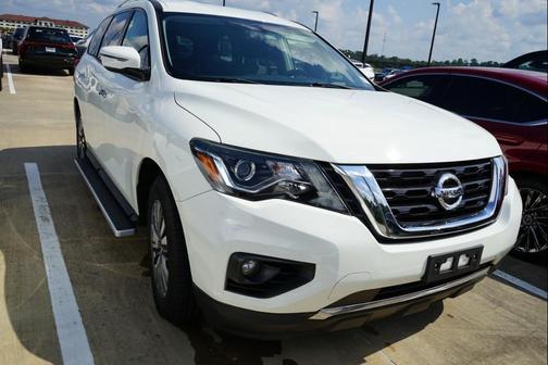 2018 Nissan Pathfinder SV
