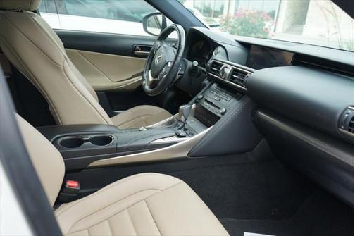 2018 Lexus IS 300 Base