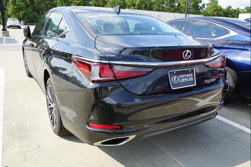 2025 Lexus ES 350 Base